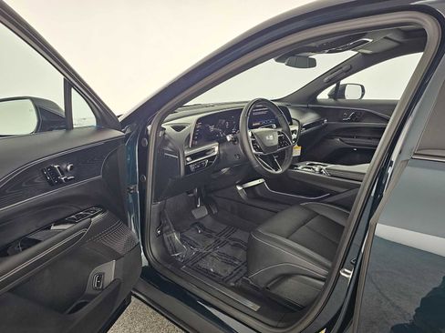 New 2026 Cadillac Lyriq Luxury RWD image 19