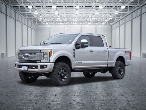 Used 2017 Ford F350 Platinum w/ Platinum Ultimate Package AWD/4WD image 9