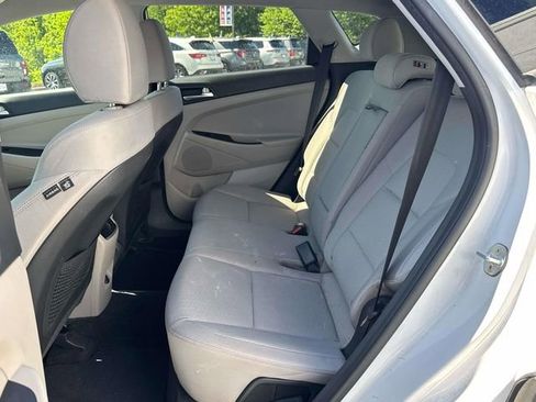 Used 2019 Hyundai Tucson SEL FWD image 4
