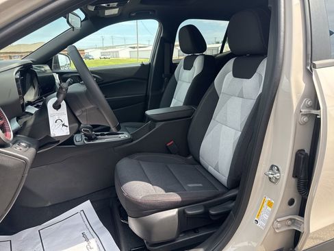 New 2026 Chevrolet Trax RS FWD image 12