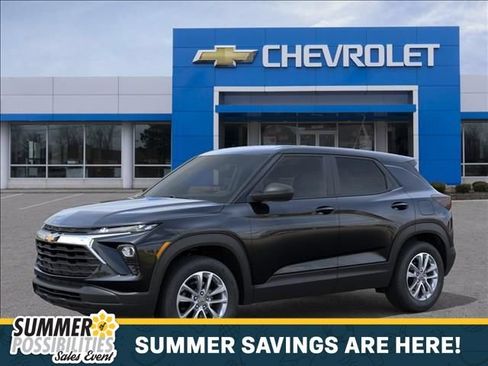 New 2026 Chevrolet TrailBlazer LS w/ LS Convenience Package FWD image 2