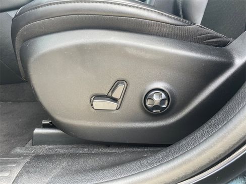 Used 2021 Jeep Cherokee Latitude Plus image 36