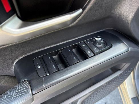 Used 2025 Toyota Tacoma TRD Off-Road image 21