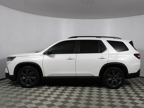 Used 2023 Honda Pilot Sport image 33