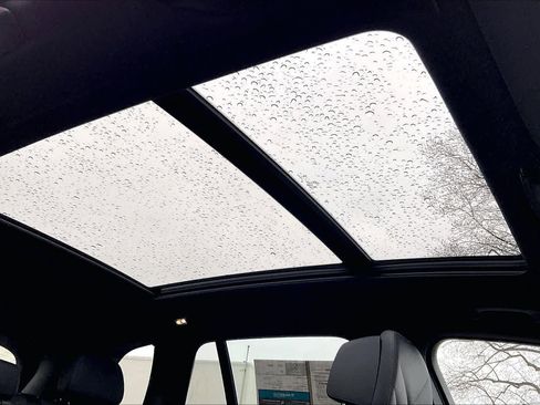 Used 2025 BMW X5 xDrive40i w/ Climate Comfort Package image 13