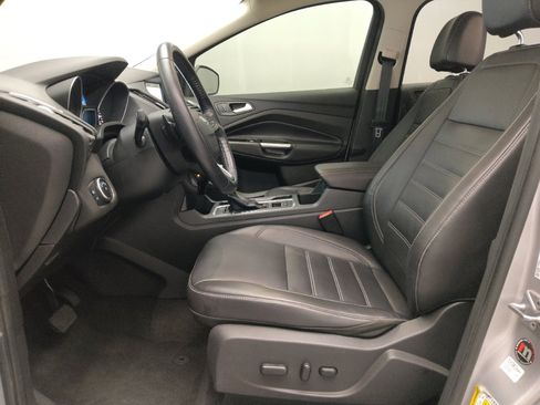 Used 2017 Ford Escape Titanium image 17
