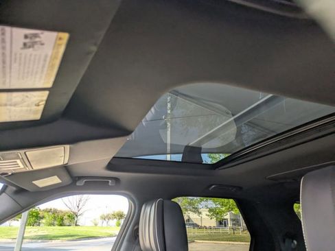 Used 2017 Land Rover Discovery HSE Luxury image 17