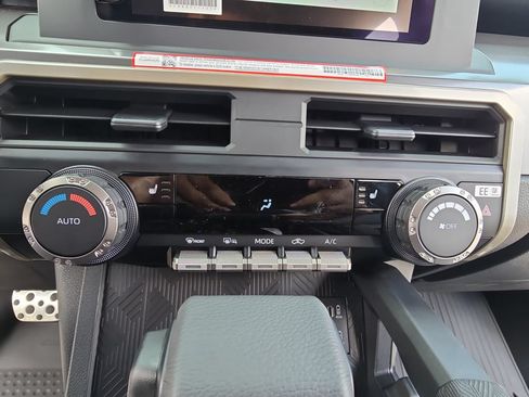 Used 2026 Toyota Tacoma TRD Sport AWD/4WD image 23