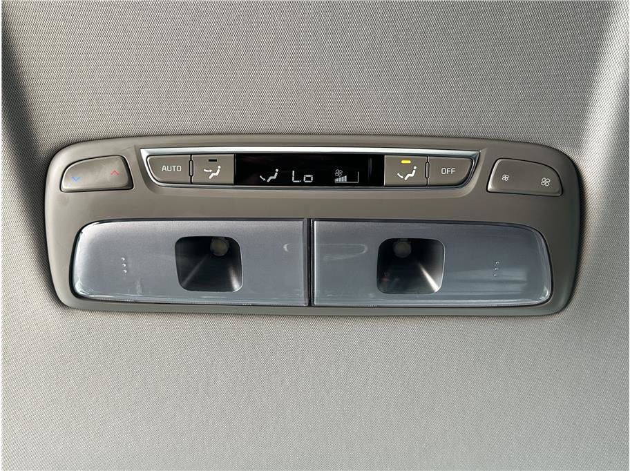Used 2025 Kia Telluride S AWD/4WD image 28