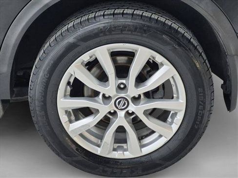 Used 2020 Nissan Rogue Sport SV FWD image 23