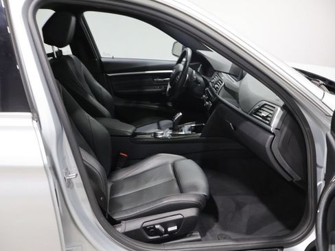 Used 2017 BMW 330i xDrive Sedan AWD/4WD image 22