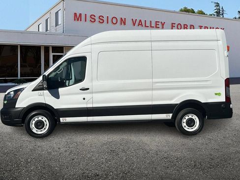 Used 2022 Ford E-Transit 148 High Roof w/ Load Area Protection Package RWD image 7
