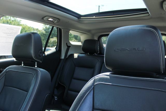 Used 2019 GMC Terrain Denali w/ Comfort Package FWD image 15