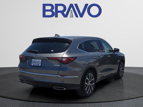 Used 2023 Acura MDX FWD w/ Technology Package image 4