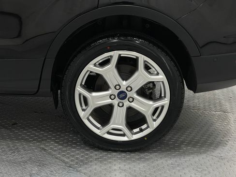 Used 2019 Ford Escape Titanium FWD image 35