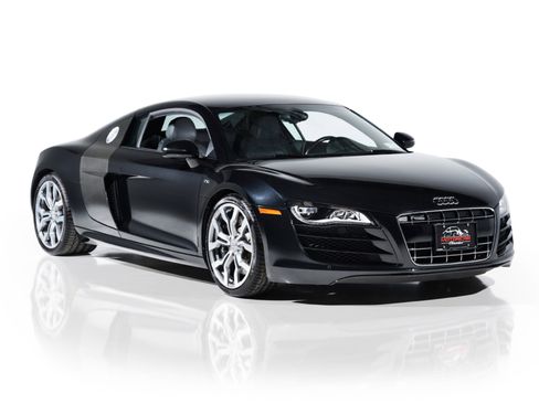 Used 2010 Audi R8 V10 image 1