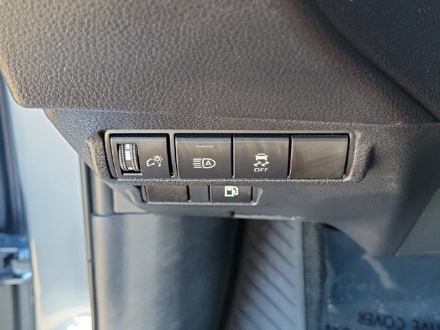 Used 2025 Toyota Corolla Cross AWD Hybrid image 27