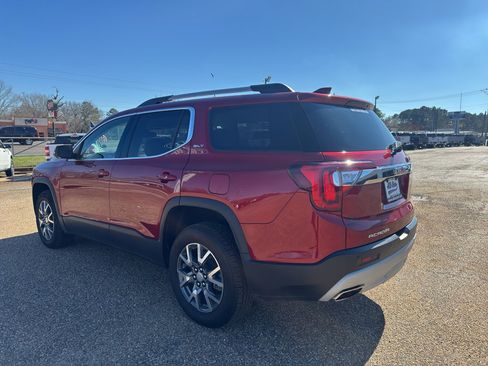 Used 2023 GMC Acadia SLT image 3