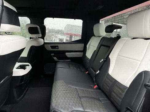 Used 2024 Toyota Tundra Capstone AWD/4WD image 15