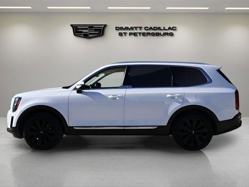 Used 2021 Kia Telluride EX w/ EX Premium Package image 2
