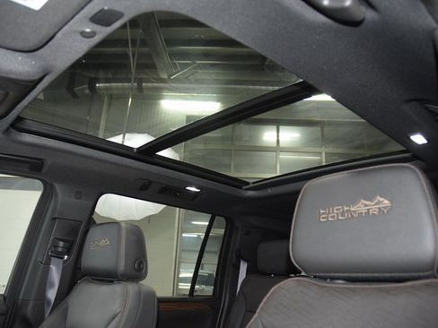 Used 2024 Chevrolet Suburban High Country image 51