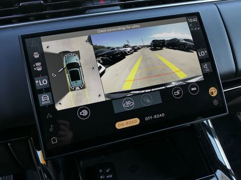 Used 2024 Land Rover Range Rover Sport Dynamic SE image 17