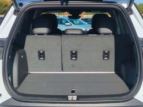 New 2026 Chevrolet Equinox ACTIV w/ Convenience Package III image 25