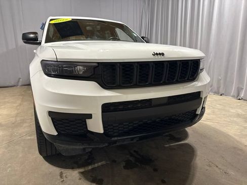 Used 2022 Jeep Grand Cherokee L Laredo AWD/4WD image 13