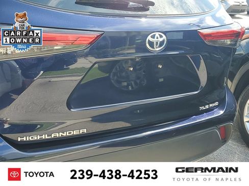 Used 2022 Toyota Highlander XLE AWD/4WD image 18