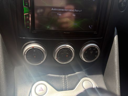 Used 2017 Nissan 370Z Coupe RWD image 25