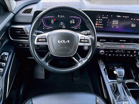 Certified 2025 Kia Telluride S FWD image 6
