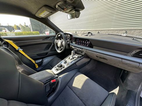 Used 2023 Porsche 911 GT3 image 33