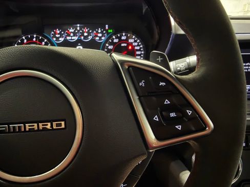 Used 2017 Chevrolet Camaro ZL1 RWD image 15