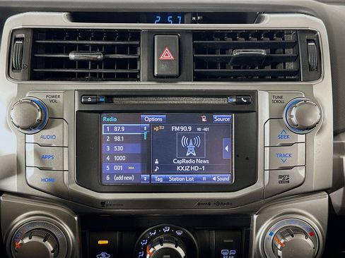 Used 2017 Toyota 4Runner SR5 Premium image 19