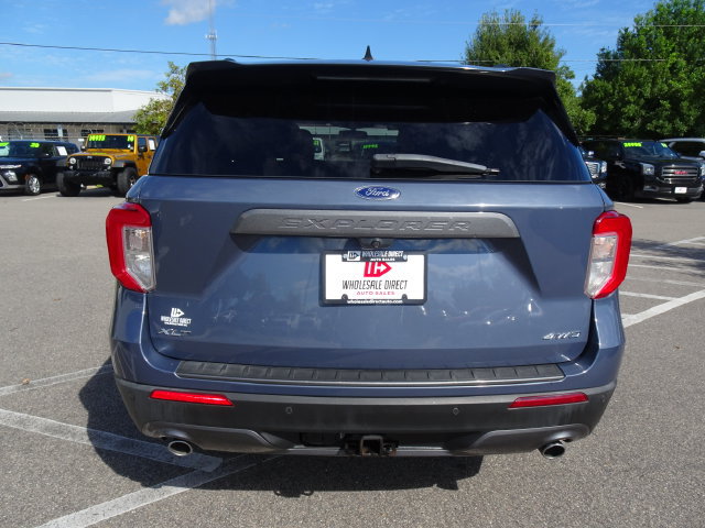 Used 2021 Ford Explorer XLT w/ Equipment Group 202A AWD/4WD image 5