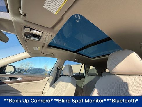 Used 2025 Volkswagen Atlas SEL Premium R-Line image 6