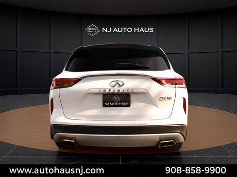 Used 2021 INFINITI QX50 Luxe w/ Accent Package FWD image 11