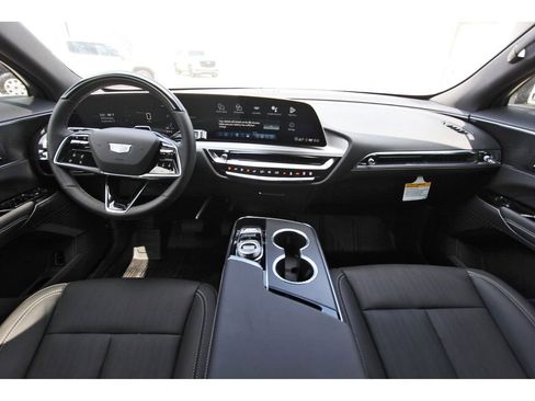 New 2026 Cadillac Lyriq Sport image 9