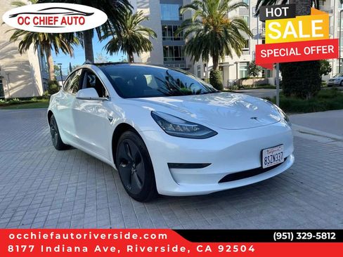 Used 2023 Tesla Model 3 Standard Range image 1