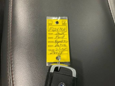 Used 2025 Ford Expedition Active AWD/4WD image 20