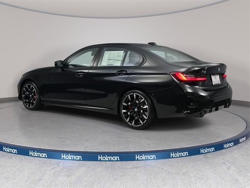 New 2026 BMW 330i xDrive Sedan w/ M Sport Package image 7