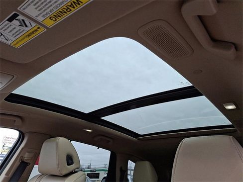 Used 2025 Acura MDX w/ Technology Package image 16