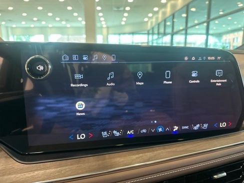 New 2026 Chevrolet Suburban High Country AWD/4WD image 26