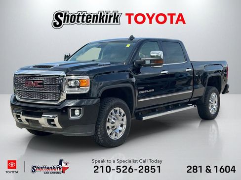 Used 2018 GMC Sierra 2500 Denali w/ Duramax Plus Package AWD/4WD image 1
