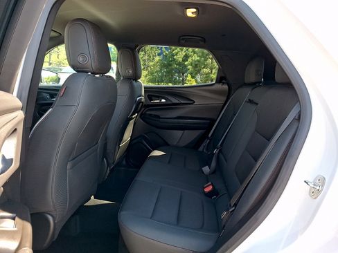 Used 2023 Chevrolet TrailBlazer RS w/ Convenience Package AWD/4WD image 10