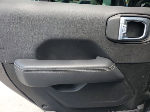 Used 2022 Jeep Gladiator Overland w/ Trailer Tow Package image 26