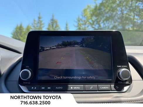 Used 2025 Nissan Rogue SV AWD/4WD image 11