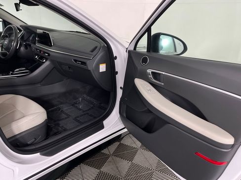 Used 2023 Hyundai Sonata SEL image 16