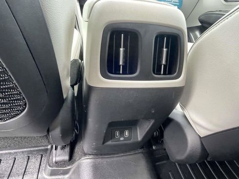 Used 2022 Hyundai Tucson SEL w/ Convenience + Premium Package FWD image 12