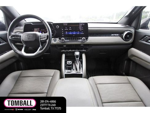 Used 2025 Chevrolet Colorado ZR2 w/ Technology Package AWD/4WD image 10